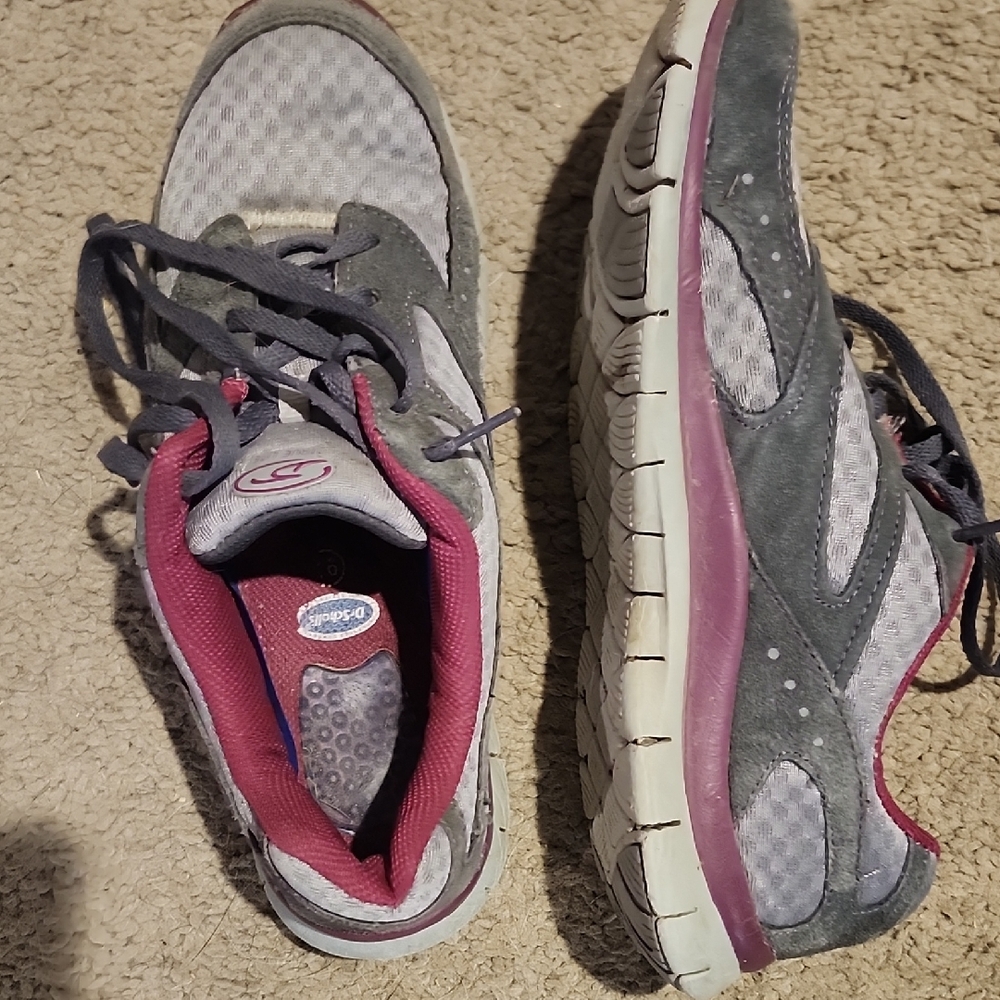 Dr. Scholl's Gray and Burgundy Women's Sneakers
